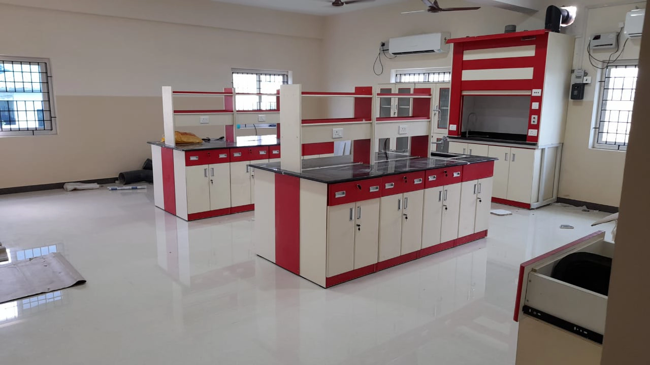 Lab Furniture Manufacturers in bangalore