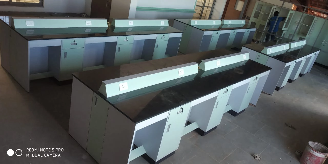 Lab Furniture Manufacturers in bangalore